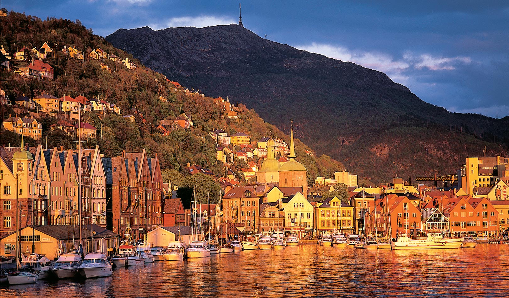Vågen in evening sun