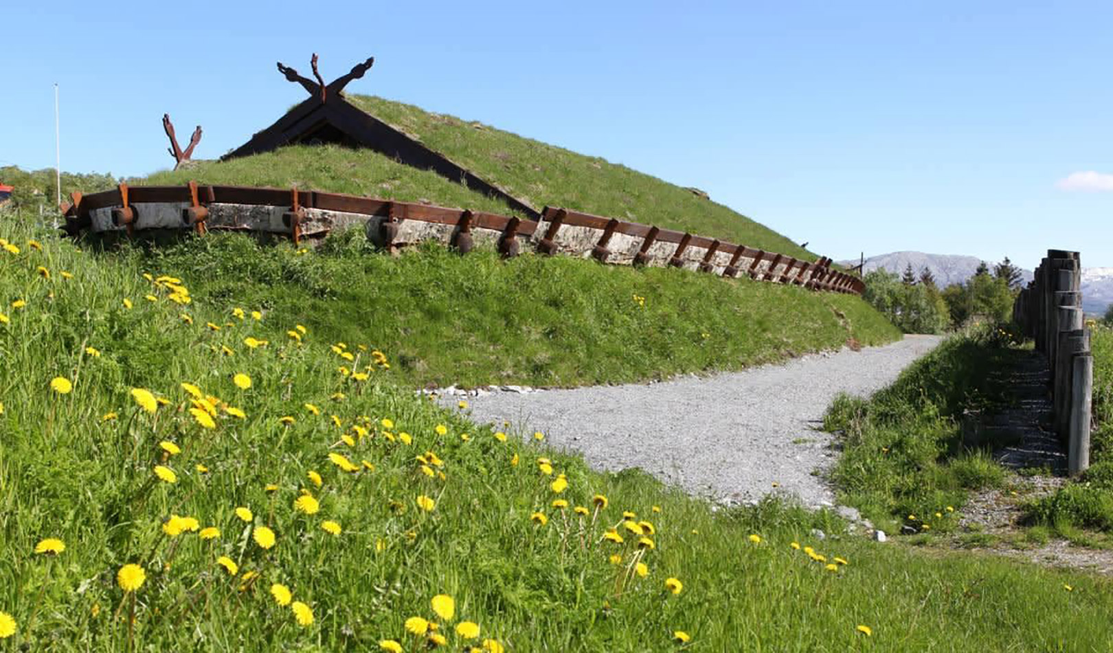 Høvdingsete på Sandnes utenfor Sandnessjøen, Helgeland.