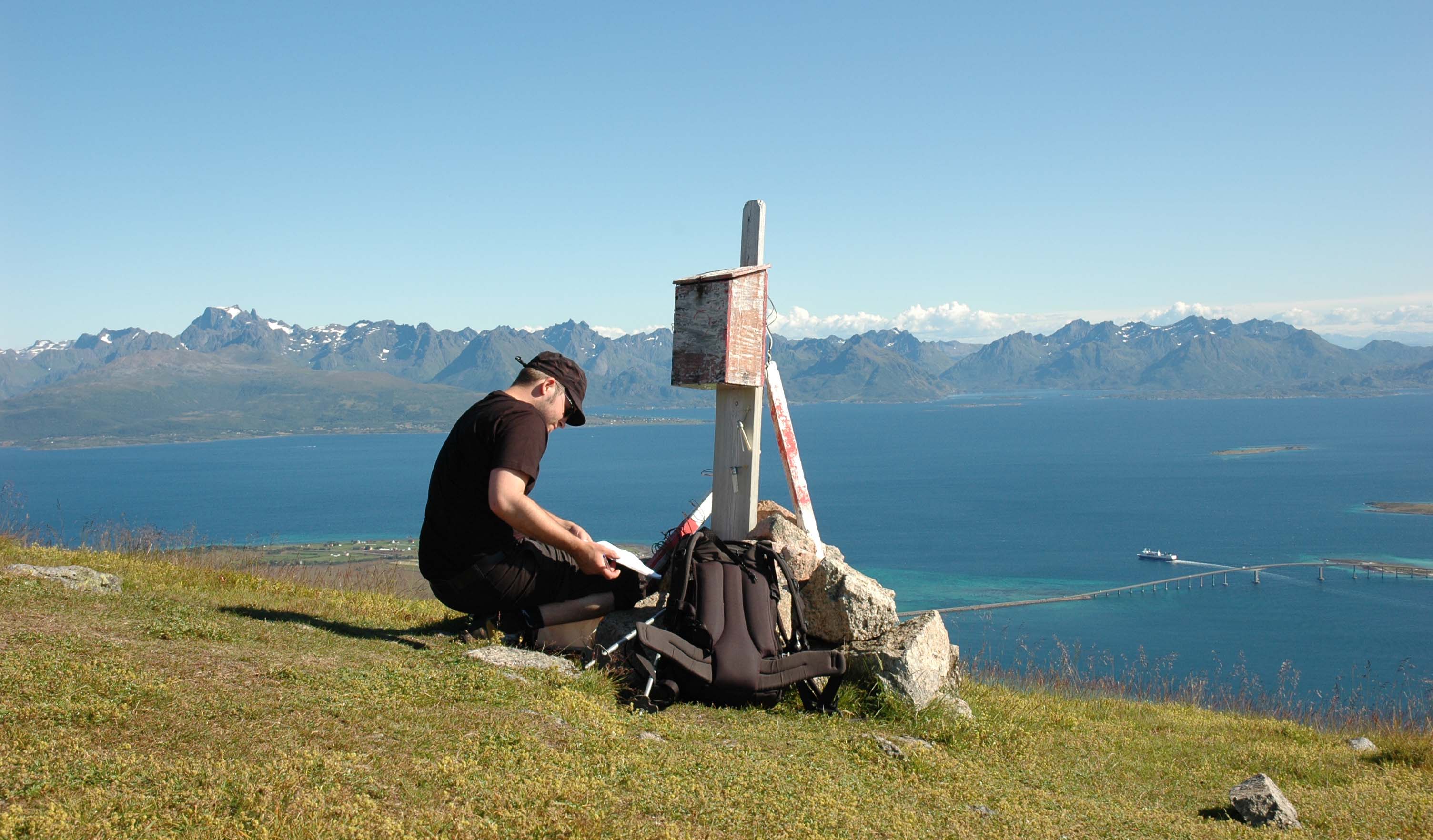 Mann på tur Hallartind Hadsel Vesterålen