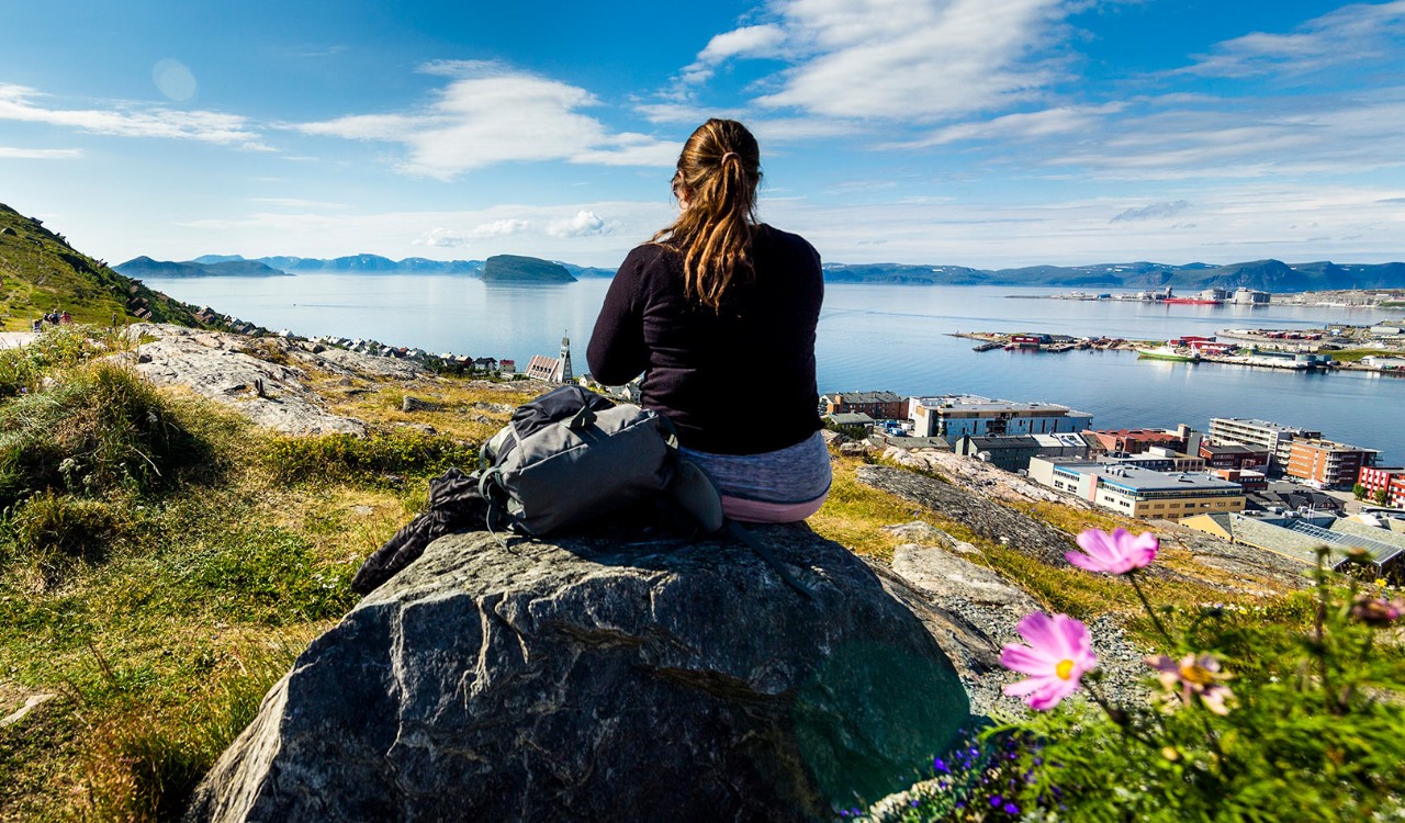 Utsikt over Hammerfest, Watching Hammerfest from the mountain
