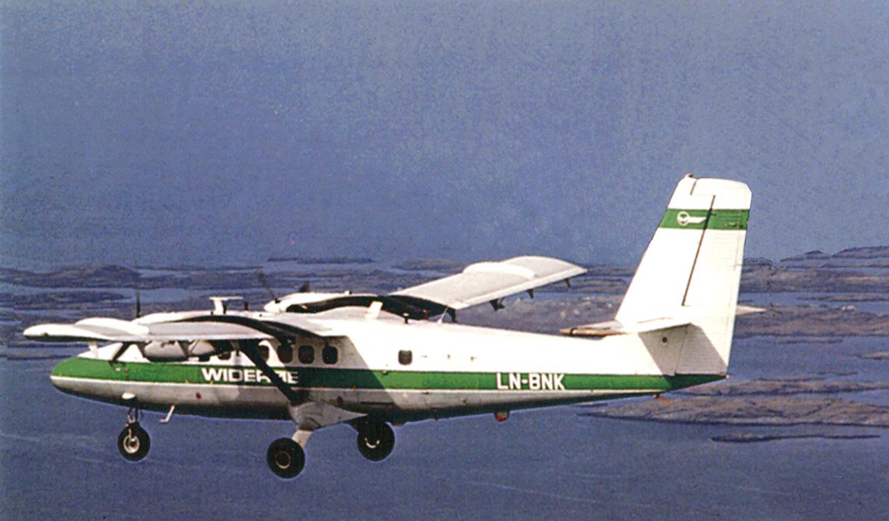 Widerøe-fly LN-BNK Twin Otter avbildet i luften i 1970. Widerøe aircraft LN-BNK Twin Otter in air. 
