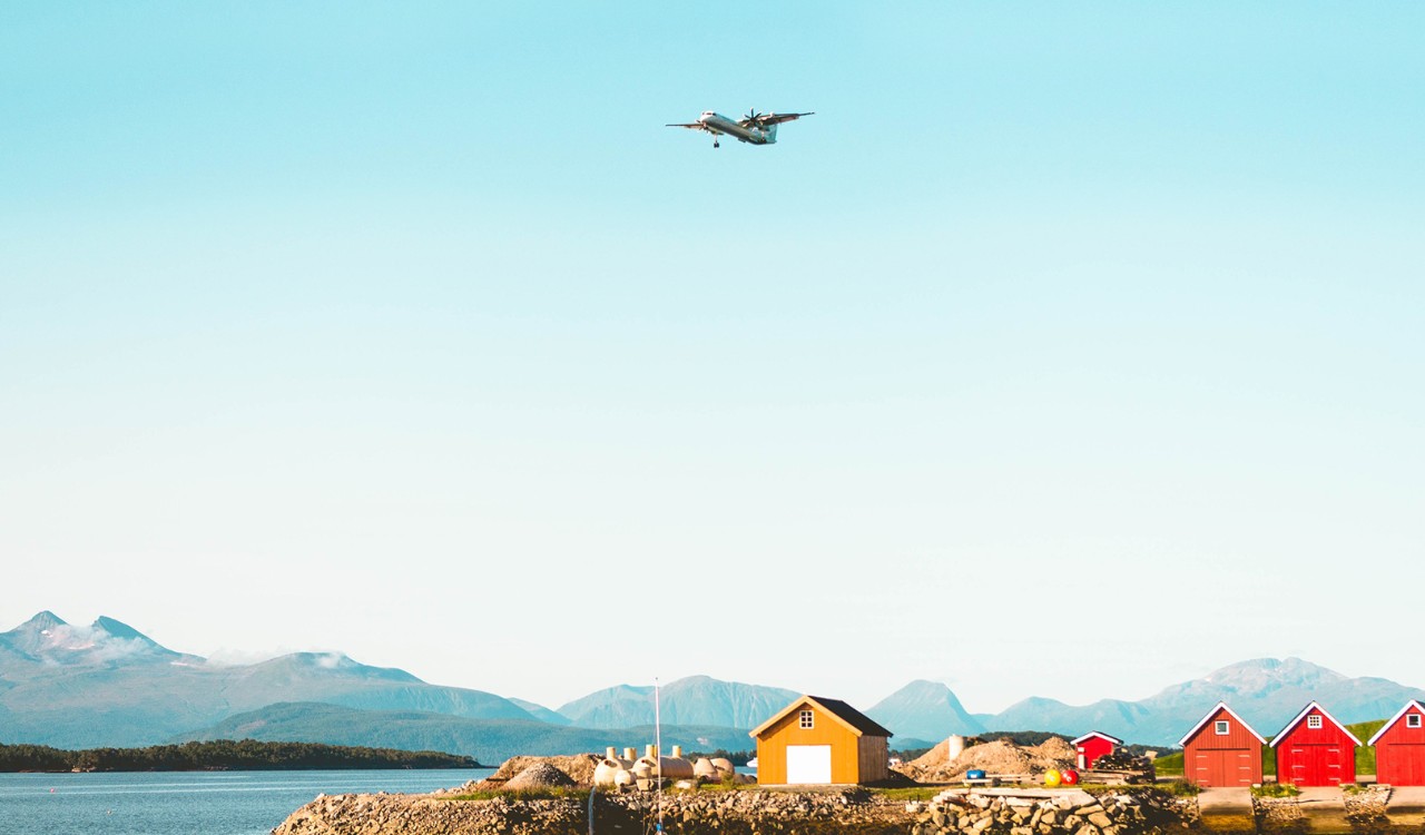 Widerø flyr til distriktene - og holder Norge samlet. 