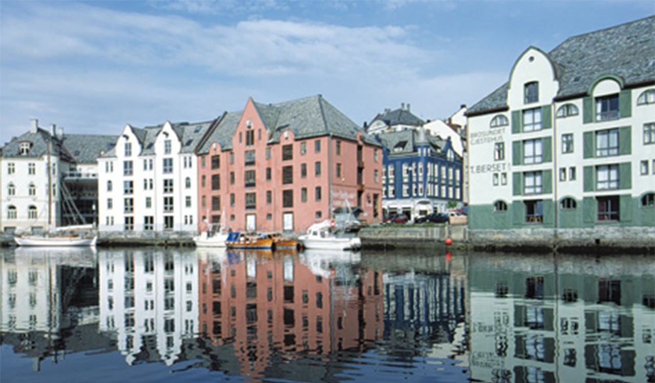 Brosundet, Ålesund
